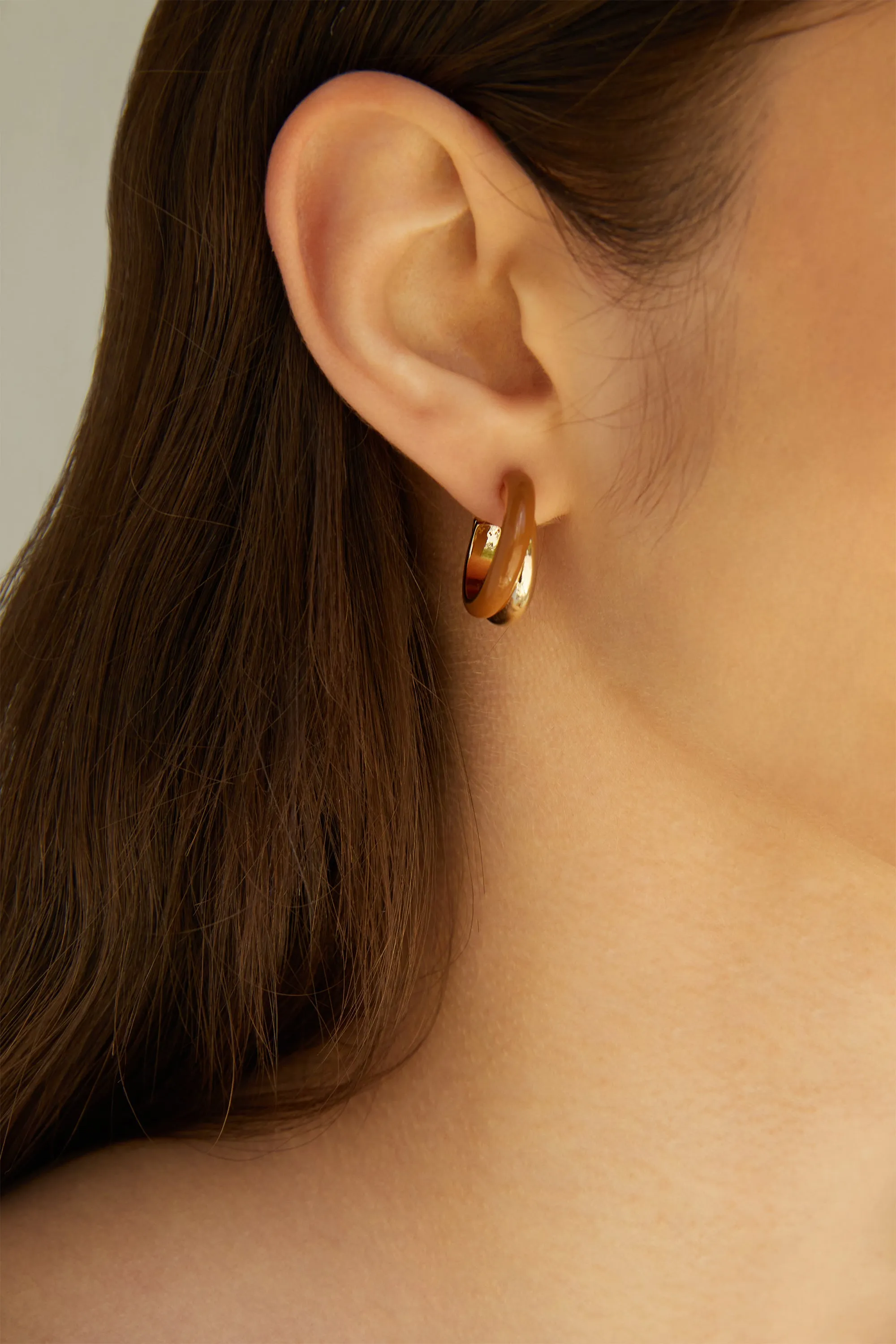 DOUBLE LAYERED HOOP STONE EARRING