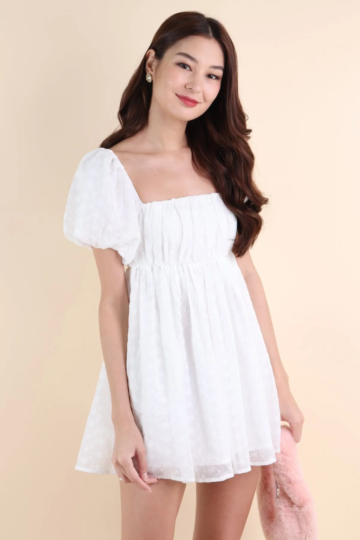 KYRIE PUFF SLEEVE RUCHED EYELET DRESS IN WHITE