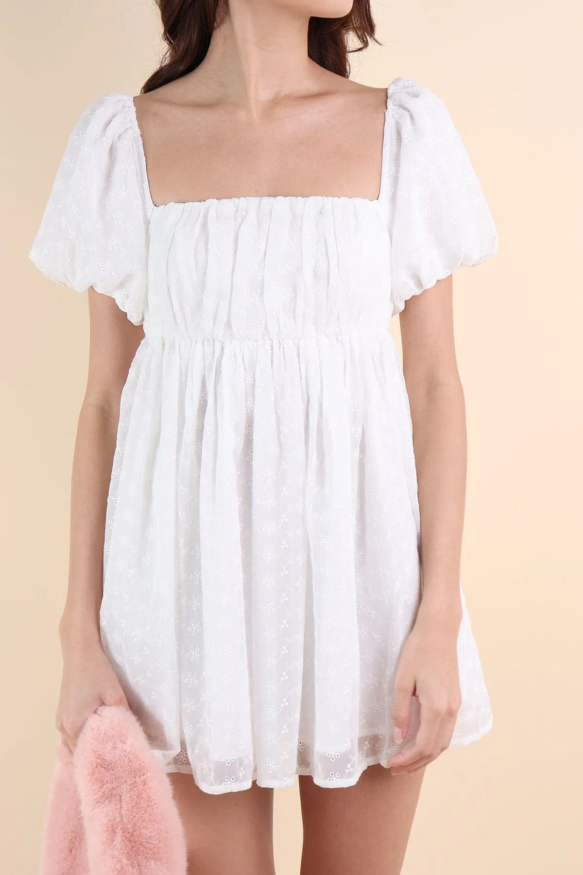 KYRIE PUFF SLEEVE RUCHED EYELET DRESS IN WHITE