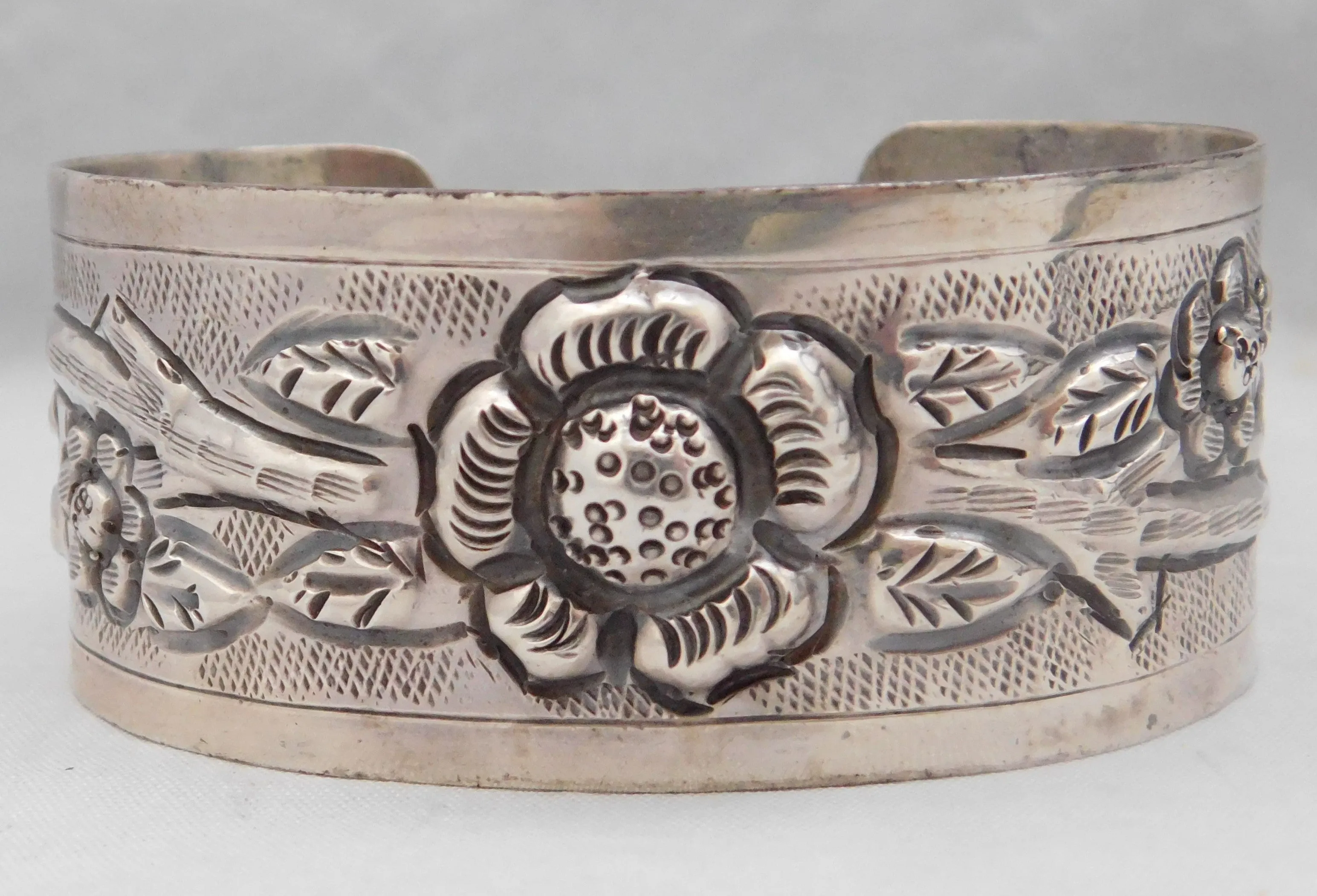 Large Stunning Sterling Silver Mexico Flower Repousse Cuff Bracelet...7.5" Wrist