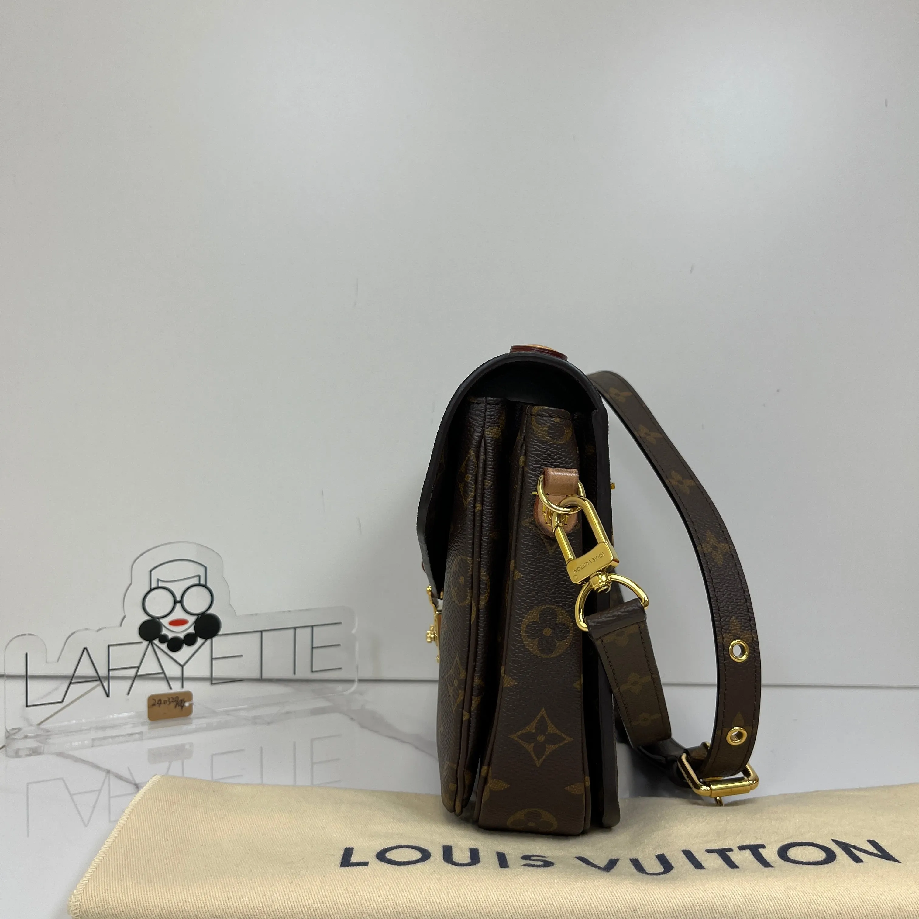 Louis Vuitton POCHETTE MÉTIS