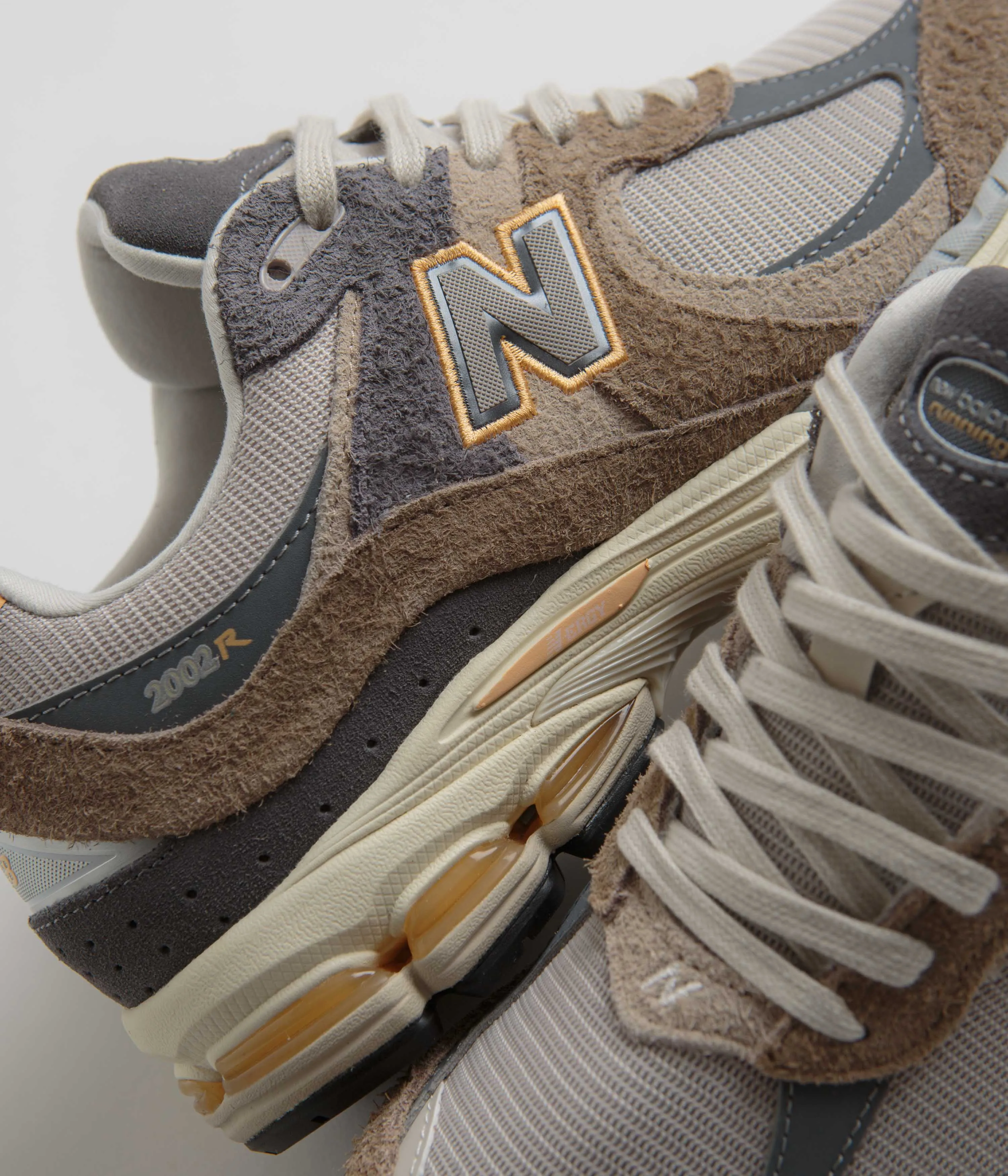 New Balance 2002R Shoes - Mushroom