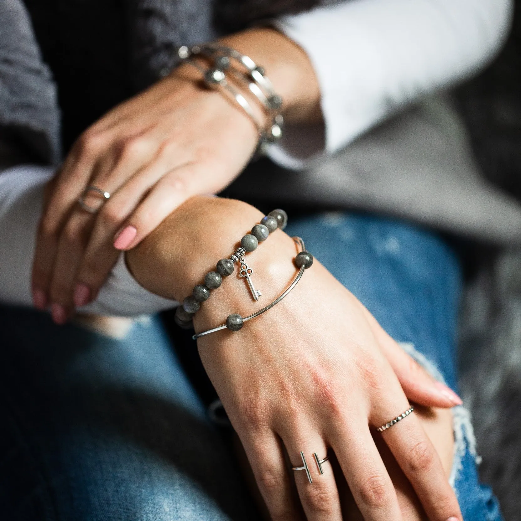 Shell | Stone Beaded Charm Bracelet | Labradorite - Enlightenment